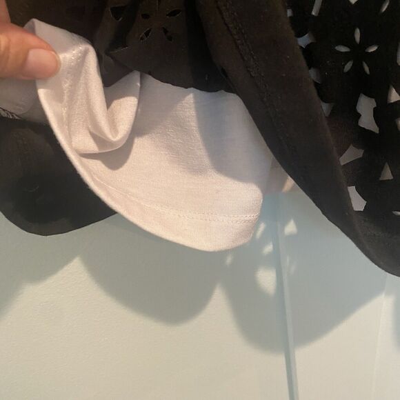 Catherines Tunic Top Womens Plus 1X Black Laser Cut Outs Unique Contemporary - Picture 7 of 13